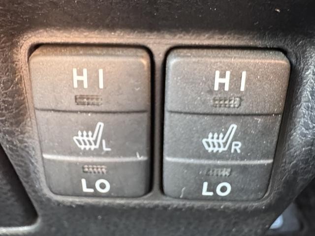 0730170A30260920W00111.jpg