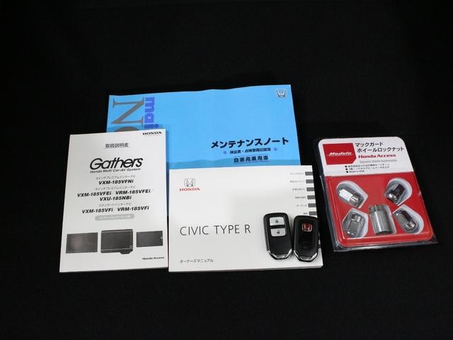 9200632A30260821W00118.jpg