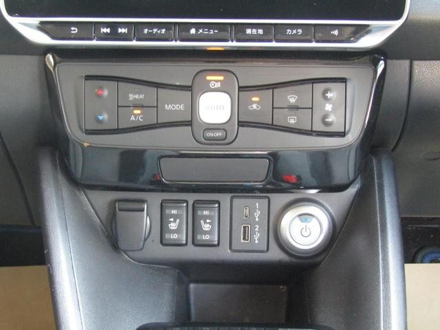 0701785A30260726W00113.jpg