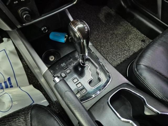 6051001641R8.jpg
