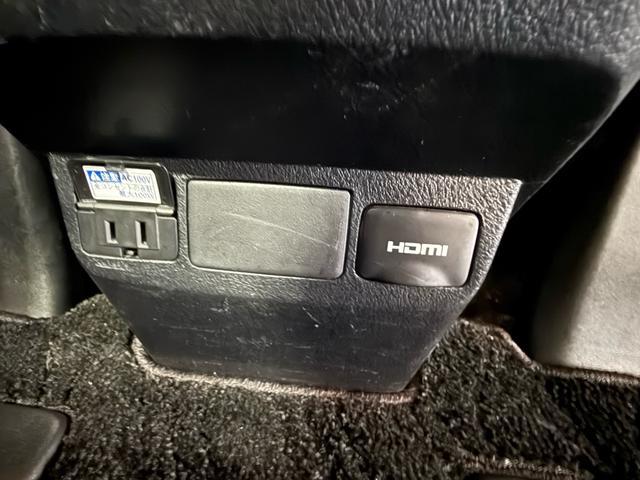 0207848A30260611W00217.jpg