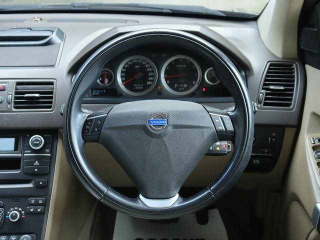 9540058A30260820W00211.jpg