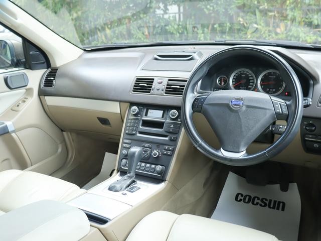 9540058A30260820W00215.jpg
