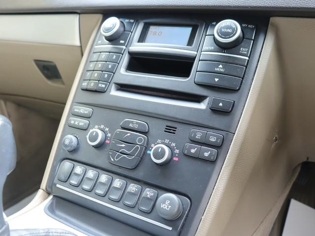 9540058A30260820W00217.jpg