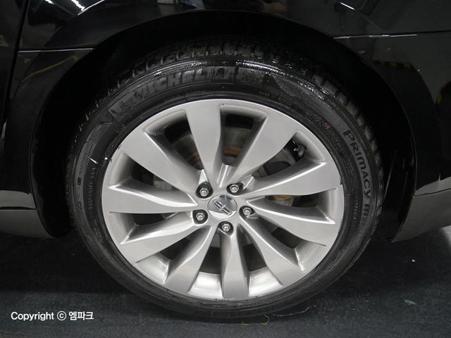 3081000558R18.jpg