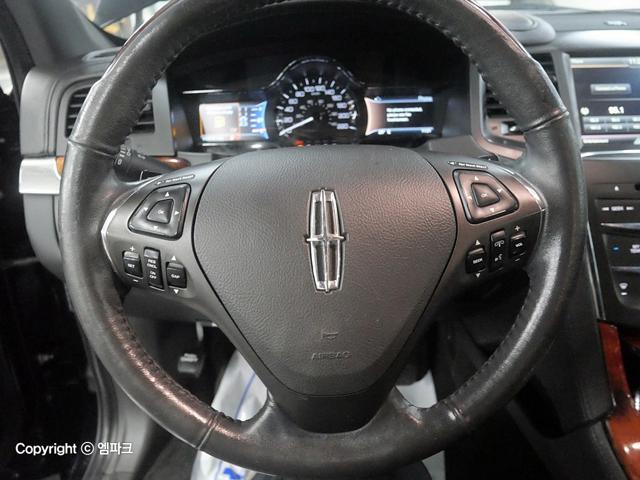 3081000558R8.jpg