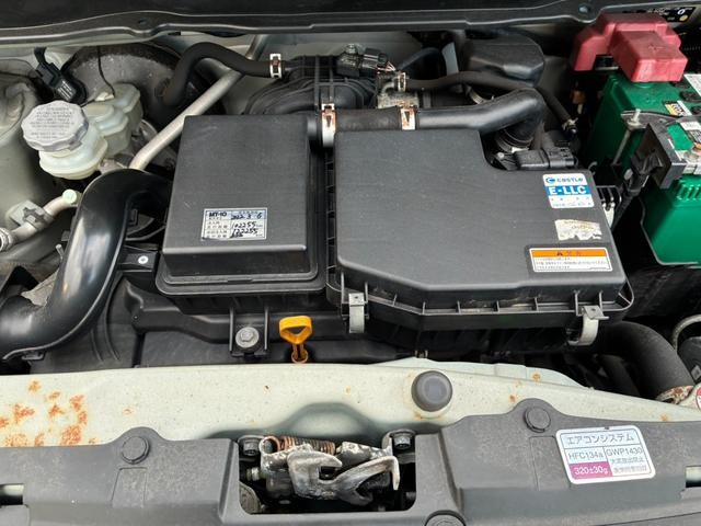 0541751A30261008W00419.jpg