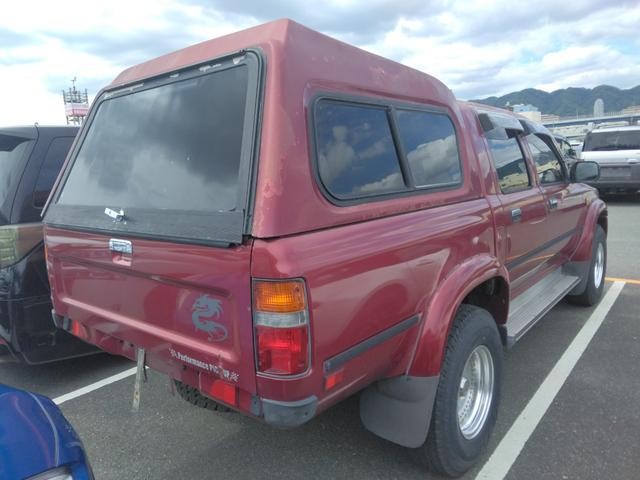 1002907A30260905W00102.jpg