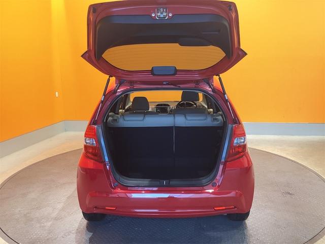 0704454A30260621W00209.jpg