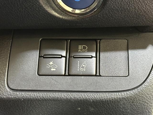 0509824A30260903W00106.jpg