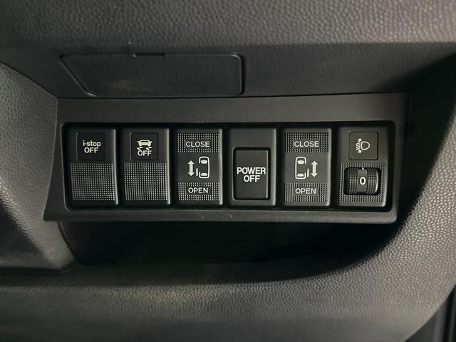 0509824A30260903W00204.jpg