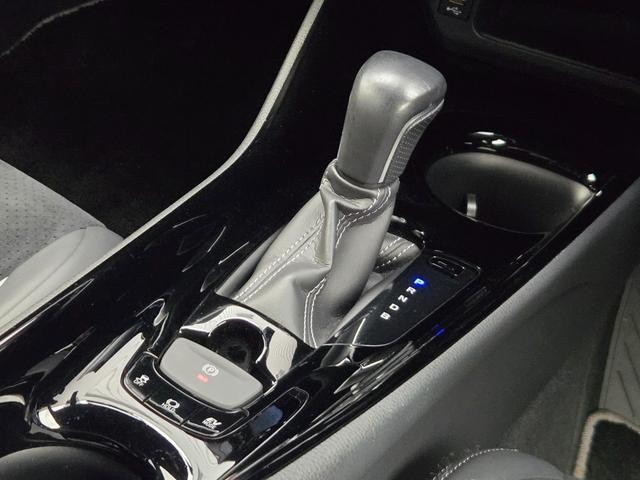 0805198A30260910W00213.jpg
