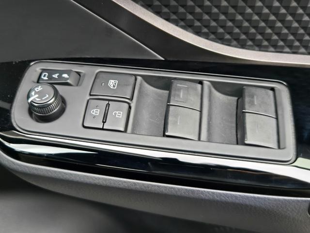 0805198A30260910W00217.jpg