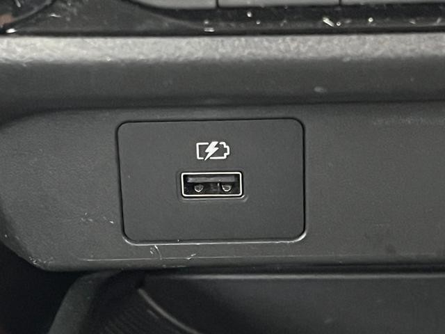 0900204A30260920W00314.jpg