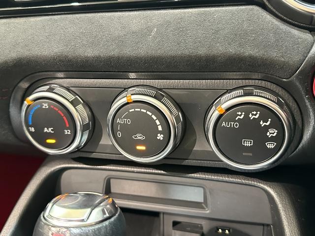 0509824A30260903W02209.jpg