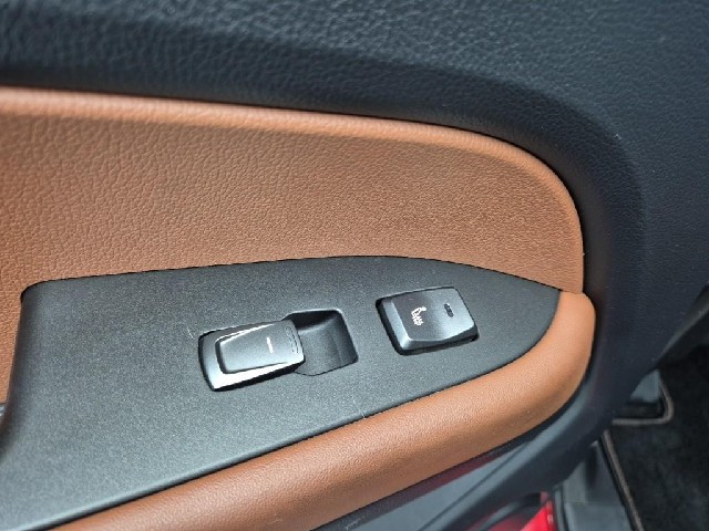 6071000574R18.jpg