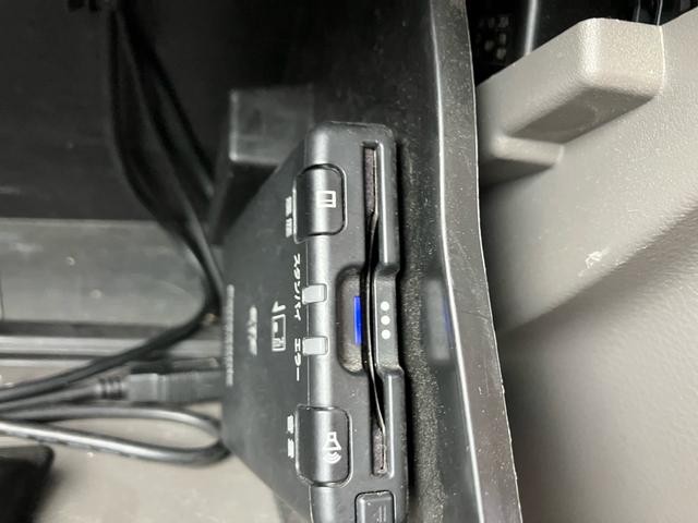 1002099A30260828W00216.jpg