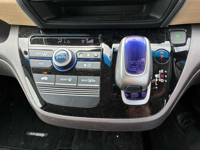 0541961A30260730W00218.jpg