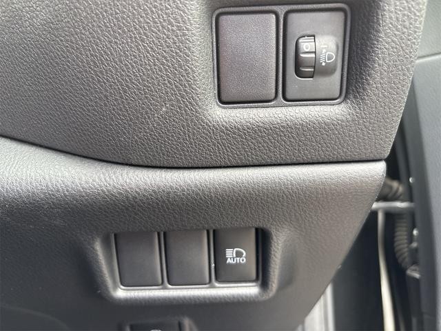 0900975A30260809W00114.jpg