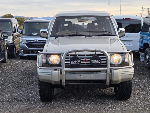 1201210A30251209W00105.jpg