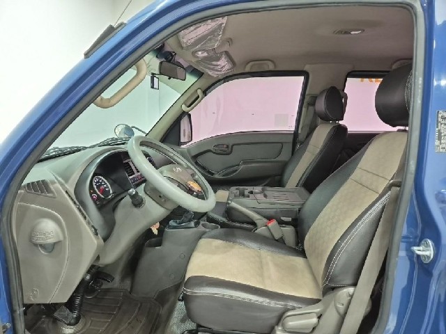 6061000879R10.jpg