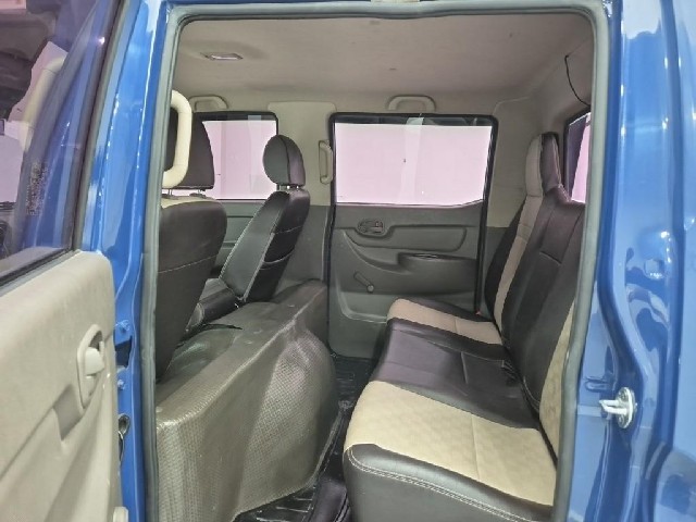 6061000879R11.jpg