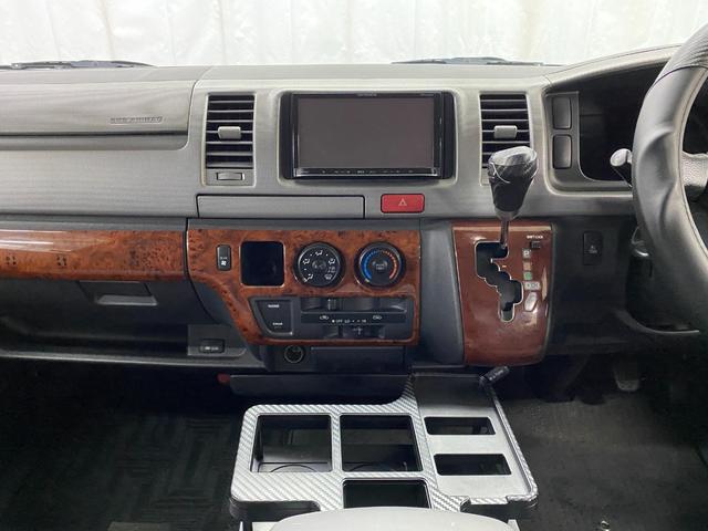 0700506A30260618W00108.jpg