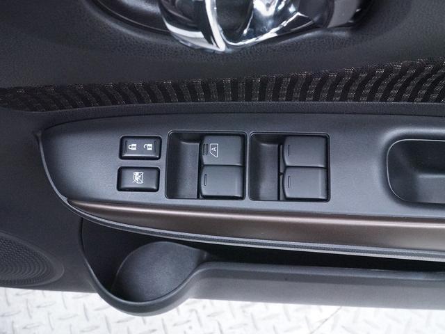 1000215A30260629W00317.jpg