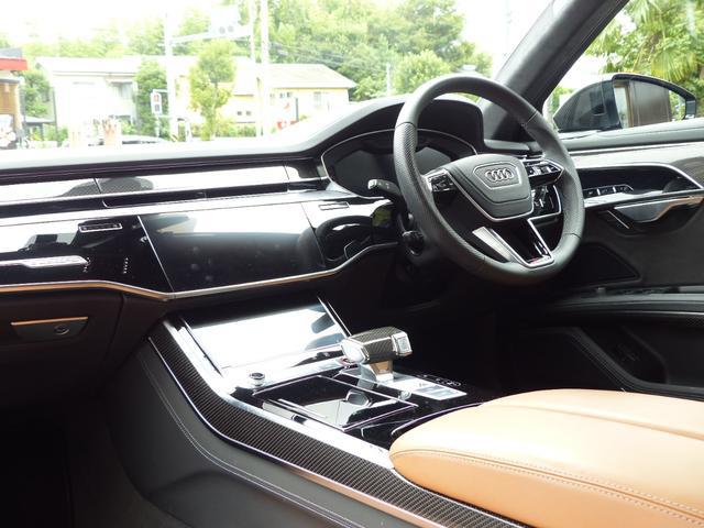 9570894A30260705W00117.jpg