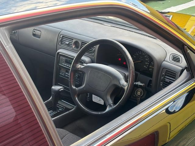 0700732A30261003W00205.jpg