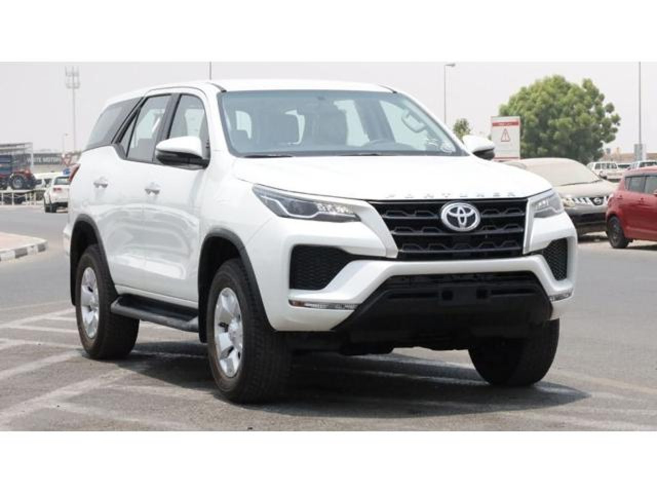 2025 Toyota Fortuner, photo 1 of 1