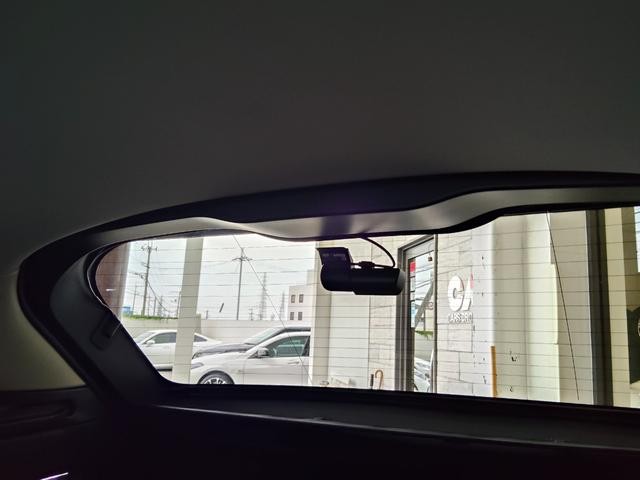 0700840A30260926W00217.jpg