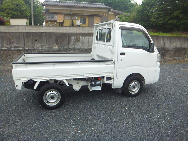 efb5579abb204f7c99e76c74c6bb1ff3.jpg