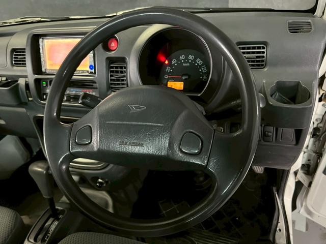 0710163A30260714W00317.jpg