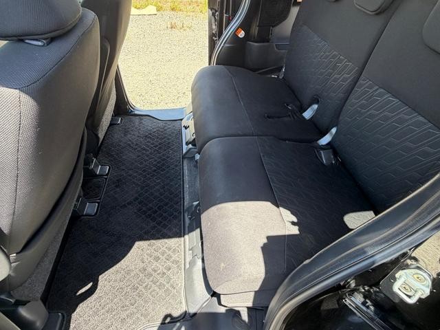 0709164A30260806W00117.jpg