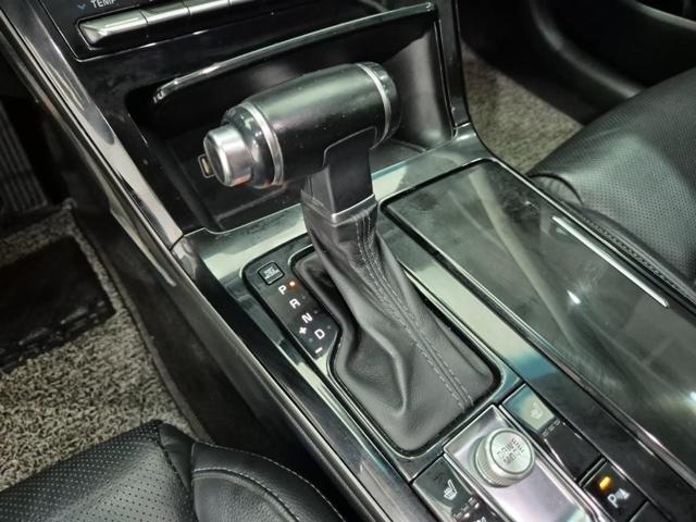 6061000284R8.jpg
