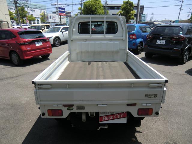 30505b6ca197814ec1a72aaeb6597026.jpg