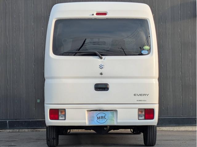 0704272A30251222W00106.jpg
