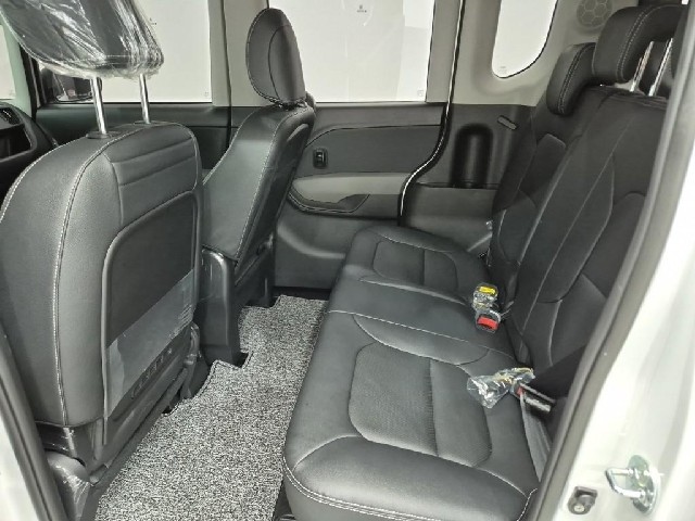 6101001596R12.jpg