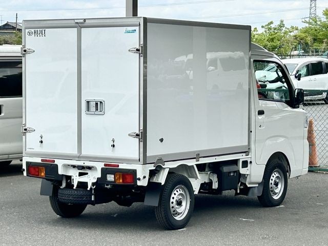 f3520de87ddabd1322a67fb9c6e372aa.jpg