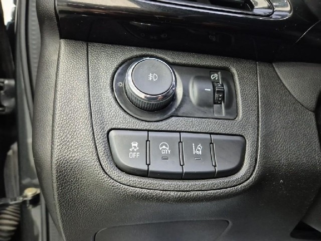 6101000699R17.jpg