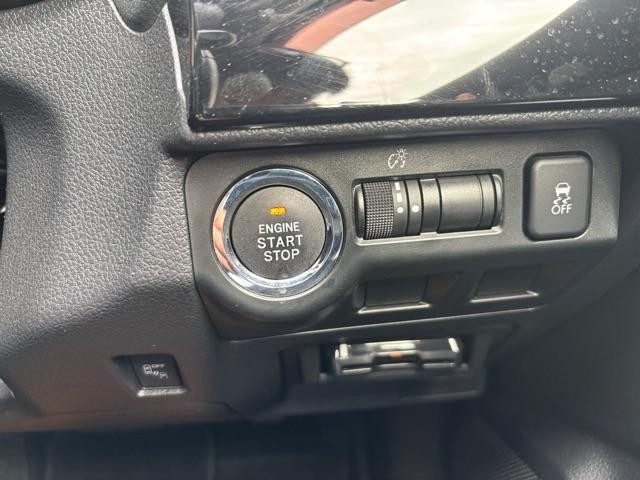1000027A30260911W00113.jpg