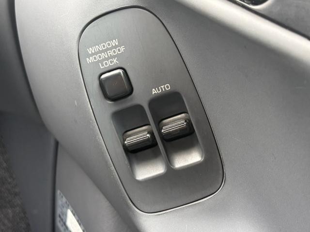 0209257A30260925W00114.jpg