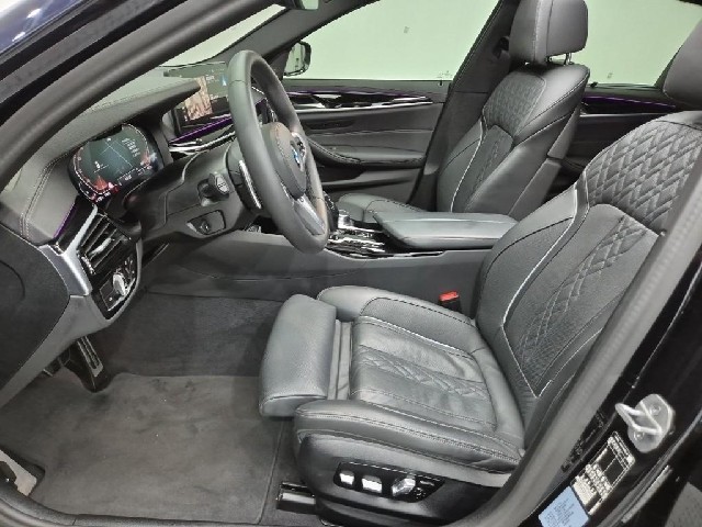 6091001137R11.jpg
