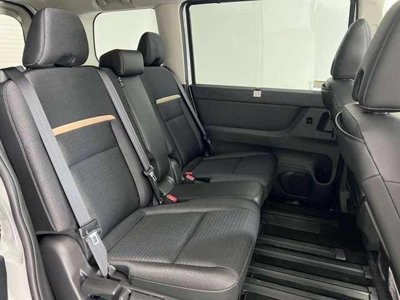 2025 Nissan Serena, photo 6 of 6