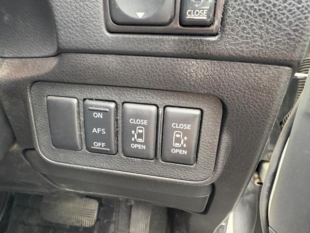 0540946A30260831W00107.jpg