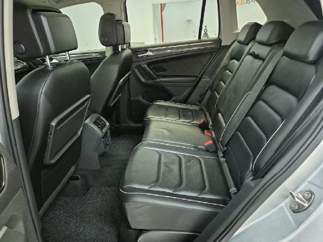 6081501020R12.jpg
