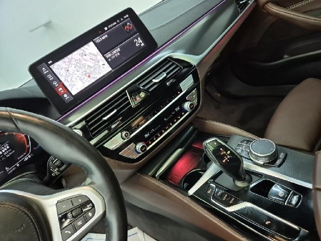 6081500957R10.jpg