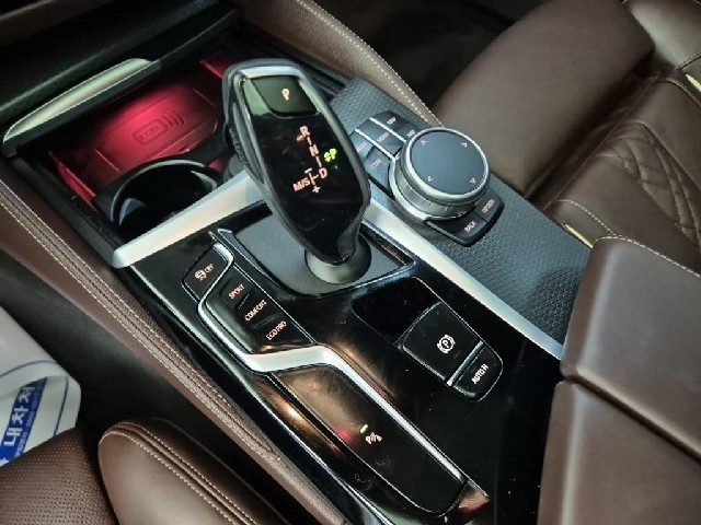 6081500957R8.jpg