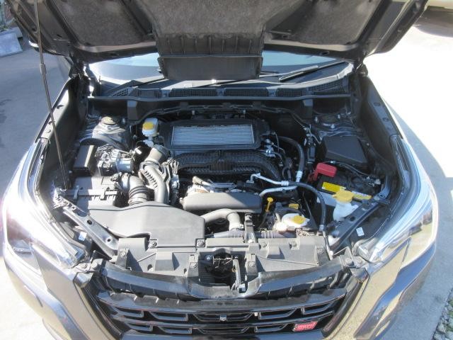 0561088A30261006W00116.jpg